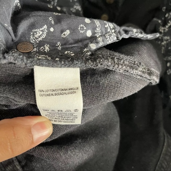 We The Free Sofia Black Cut Off Distressed Denim Jean Shorts Women's Size 27 - Picture 7 of 7